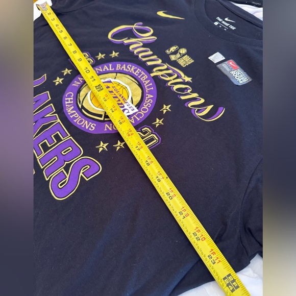 THE NIKE TEE NBA MENS SZ XL LOGO CHAMPIONS 2020 SHORT SLEEVE CREW NECK - Picture 6 of 6